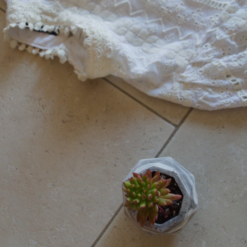 EUC Bershka Lace Top - Picture 4 of 4